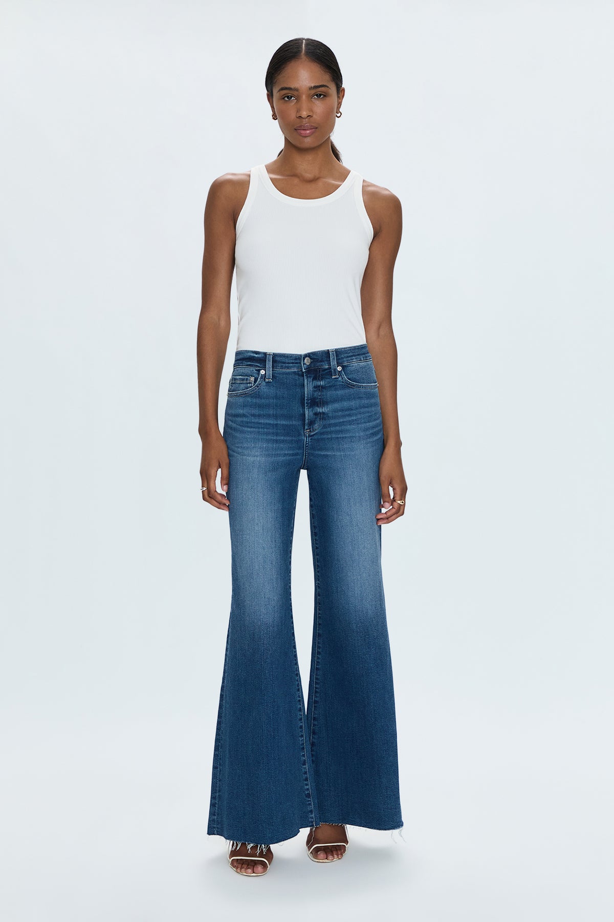 Izzy Mid Rise Wide Leg Petite Jean - Study