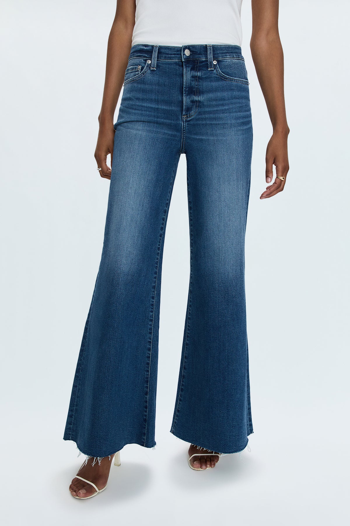 Izzy Mid Rise Wide Leg Petite Jean - Study