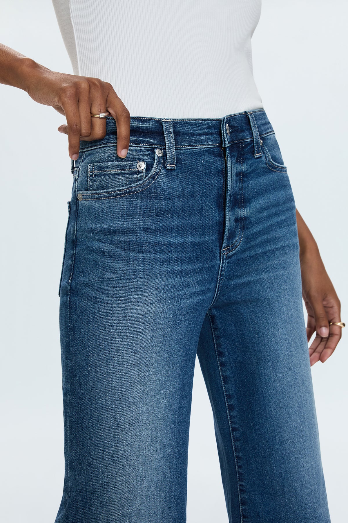 Izzy Mid Rise Wide Leg Petite Jean - Study